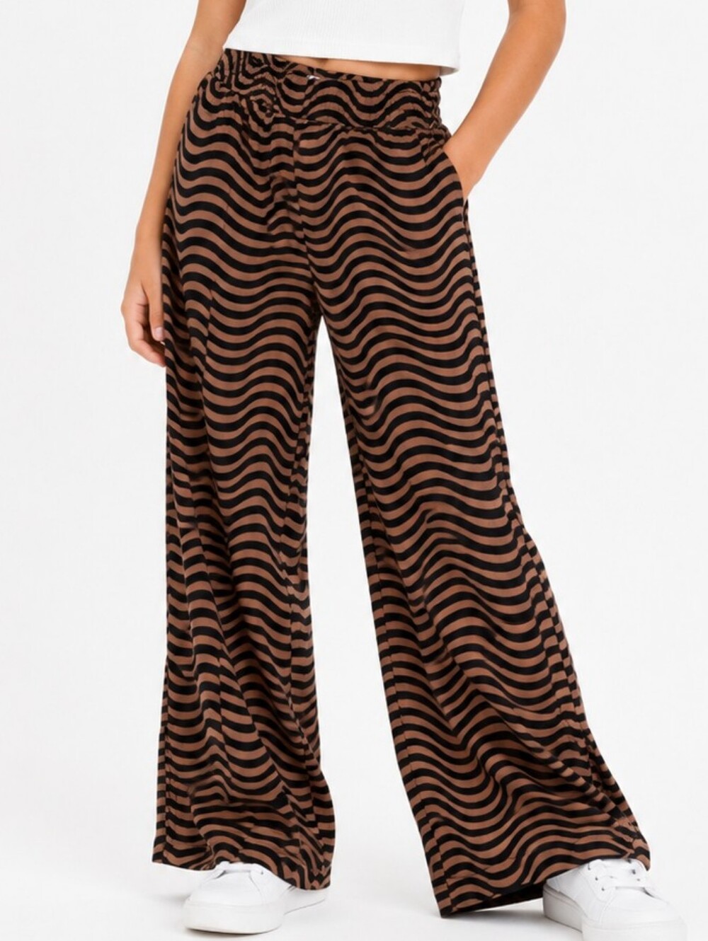 2/$20 H&M Wavy Print Straight Leg Pants – Girls Size 8 (EUR 134)